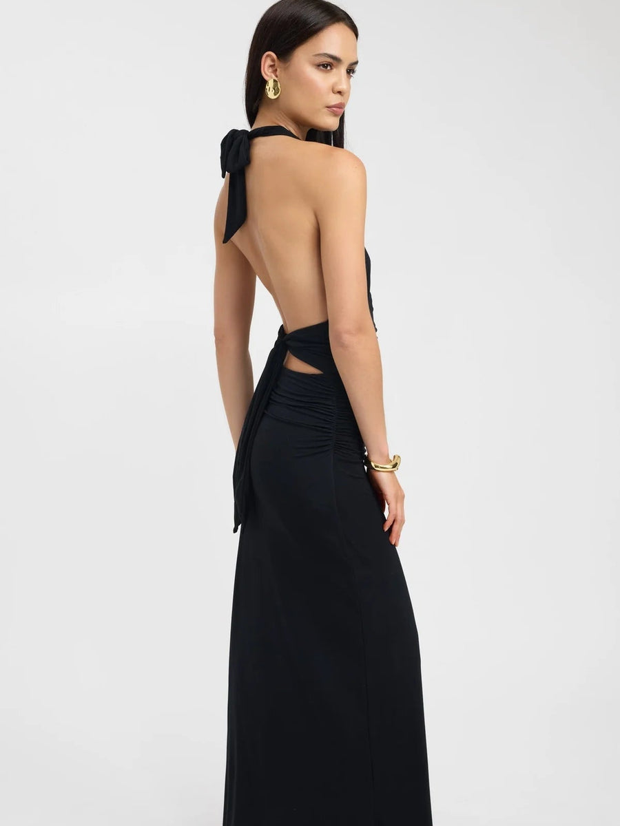 Robe longue à encolure dos nu