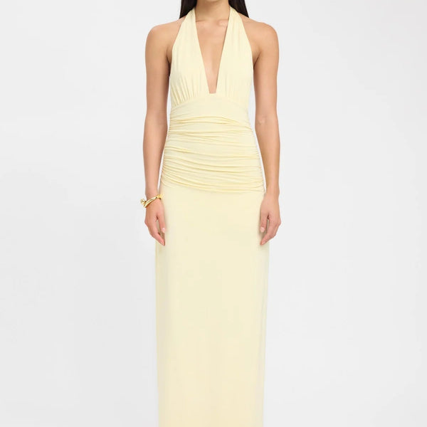 Robe longue à encolure dos nu