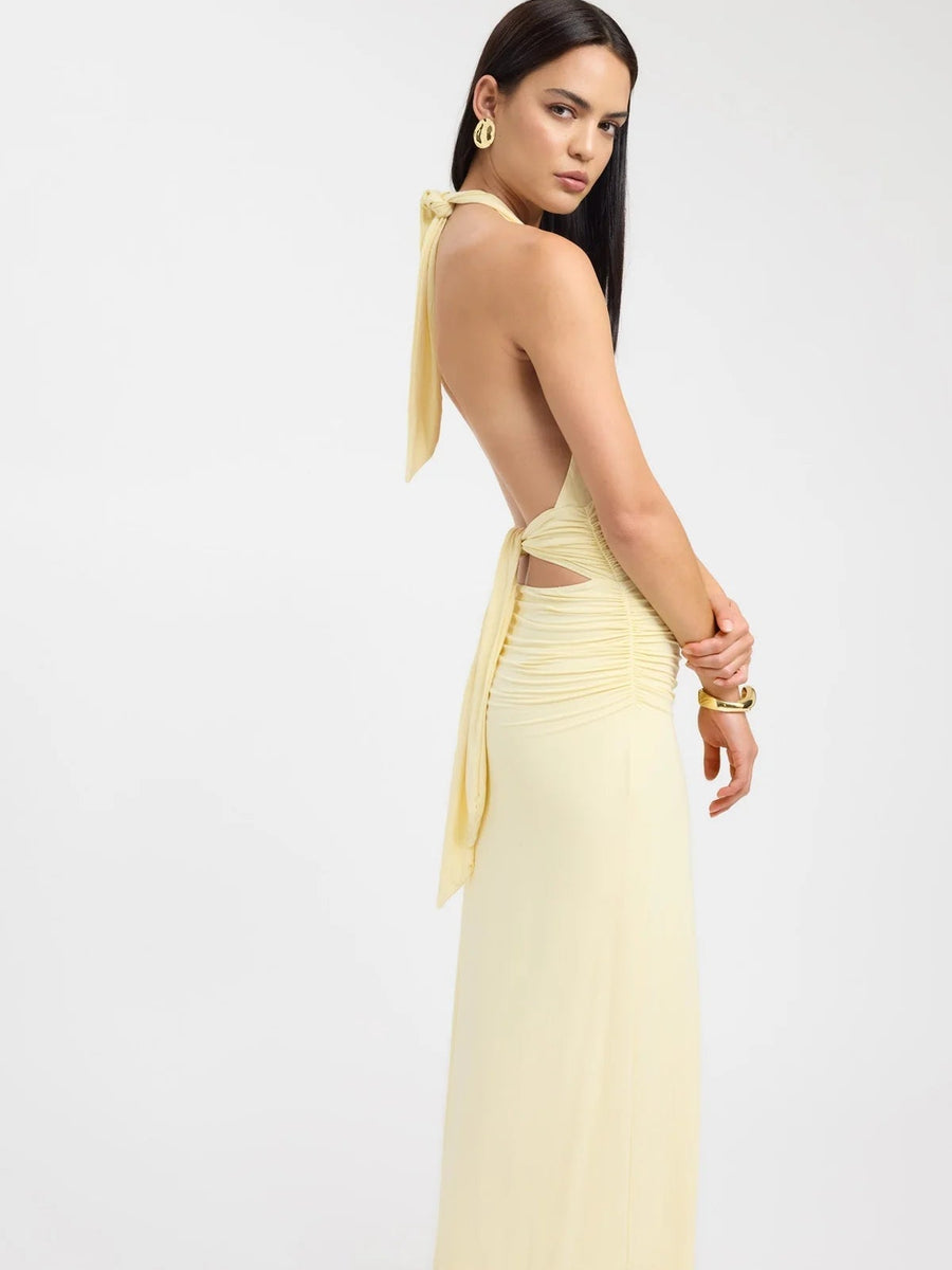 Robe longue à encolure dos nu