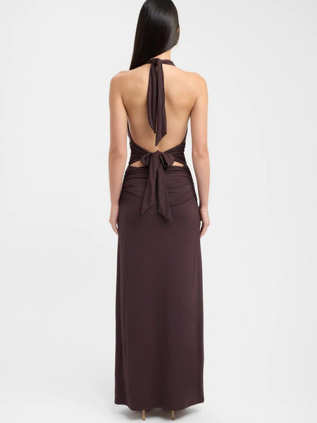 Robe longue à encolure dos nu