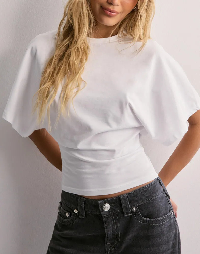 T-shirt court à manches larges